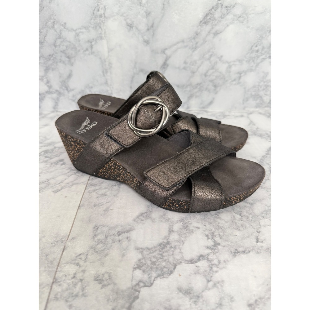 Dansko Wedge Sandals Size 38 Pewter Metallic Leather Buckle Slide Comfort Shoes
